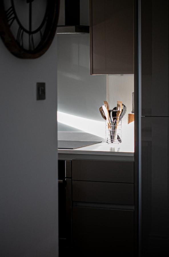 The Seaview Suites At The Corbyn Apartments 토키 외부 사진