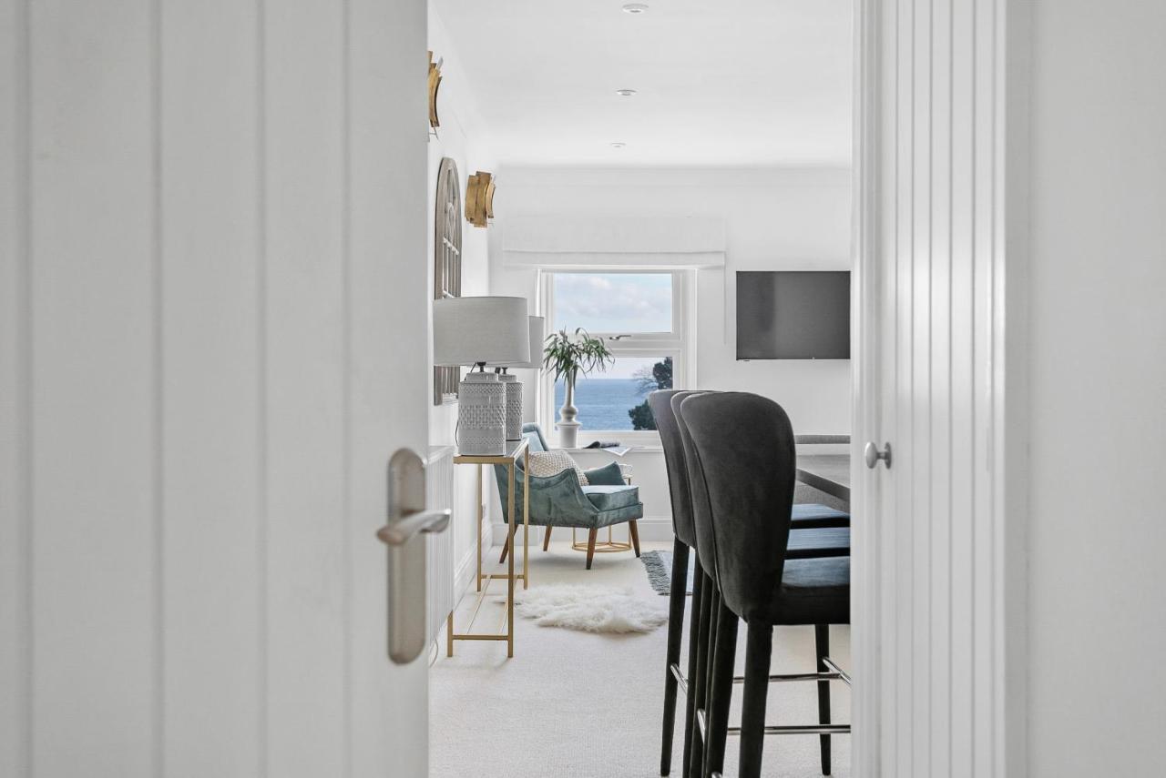 The Seaview Suites At The Corbyn Apartments 토키 외부 사진