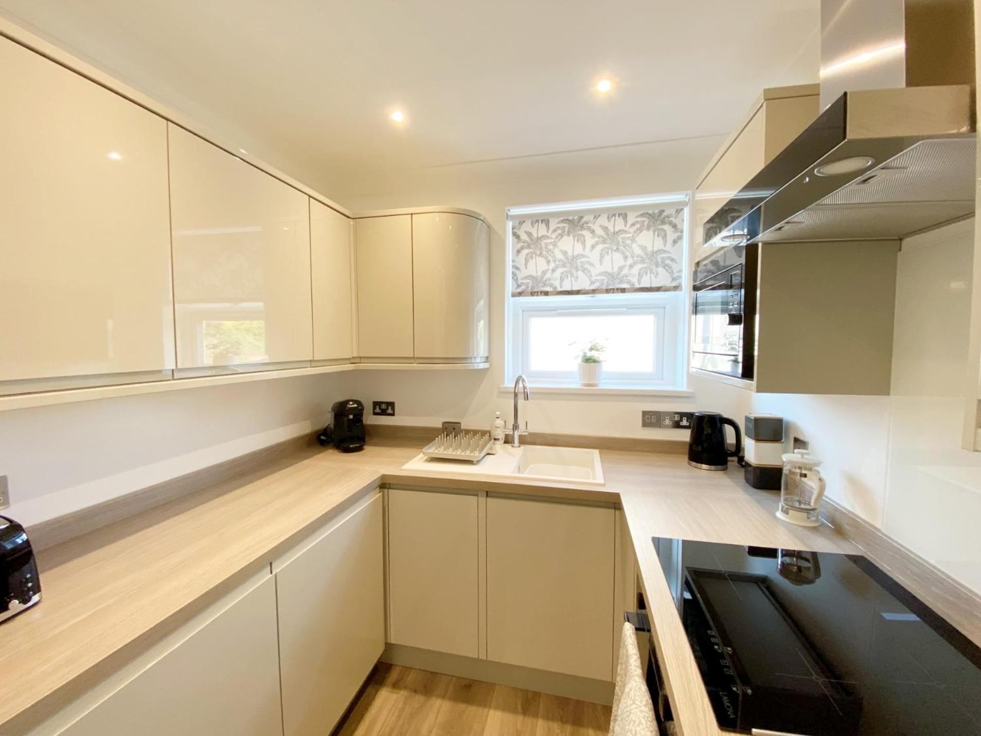 The Seaview Suites At The Corbyn Apartments 토키 외부 사진